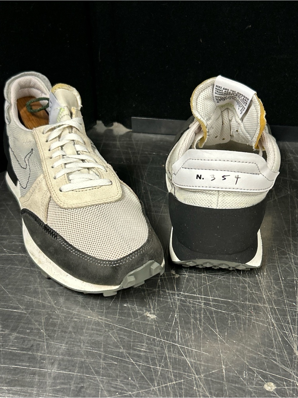 Nike Men's Beige Black Gray Retro waffle racer Runner Sneakers - Picture 11 of 11